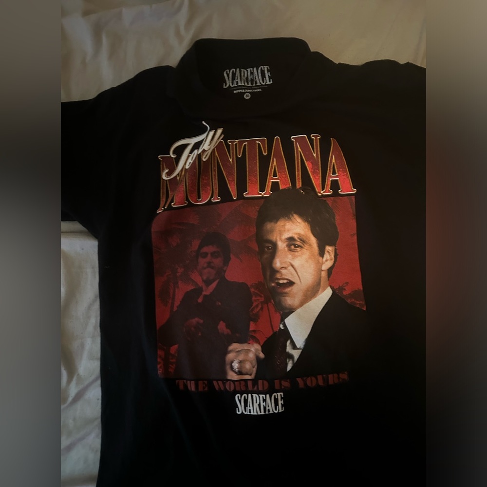 Scarface graphic tee shirt